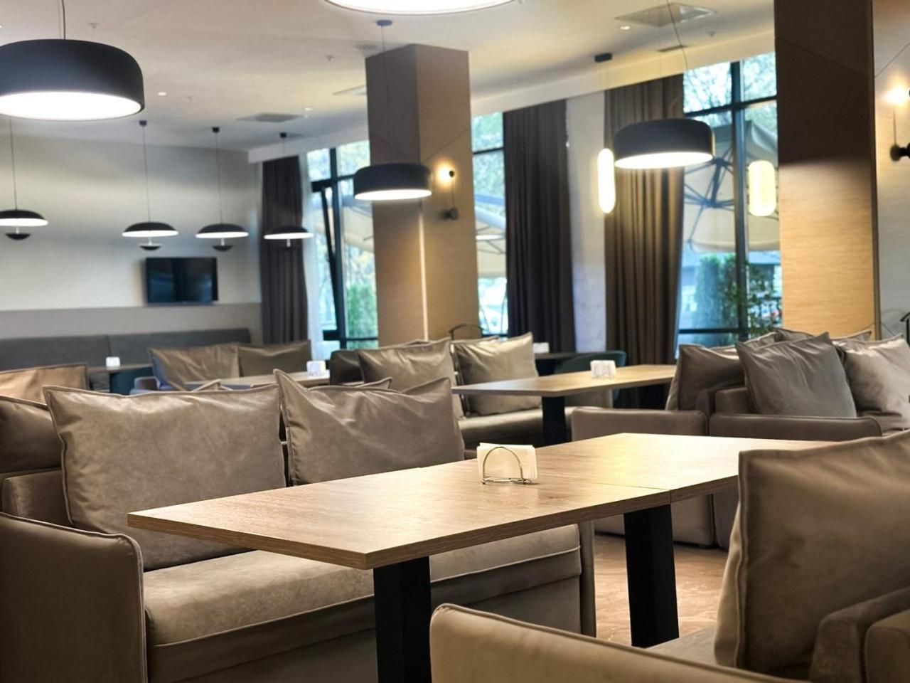 Raavah Aparthotel Almatý Exterior foto